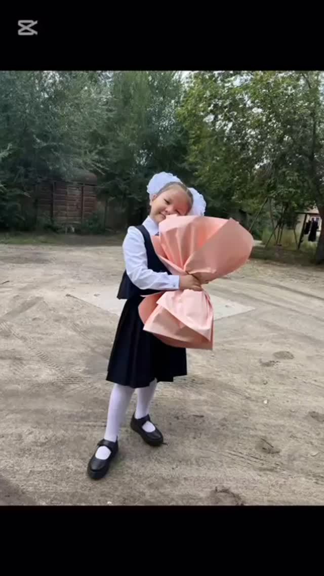 1 “А” сыныбы. Нұрланова Айана Мейрамбекқызы. “15 мамыр- Отбасы күні” мерекесіне орай әзірлеген “Отбасым- бақыт мекені” атты бейнеролигі.