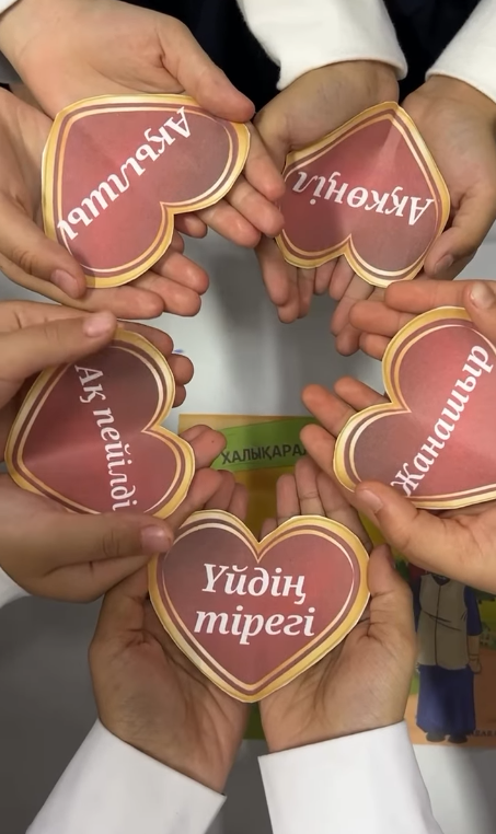 1 -қазан-Халықаралық қарттар күнімен қазыналы қарттарымыз,ата-әжелерімізді құттықтаймыз!